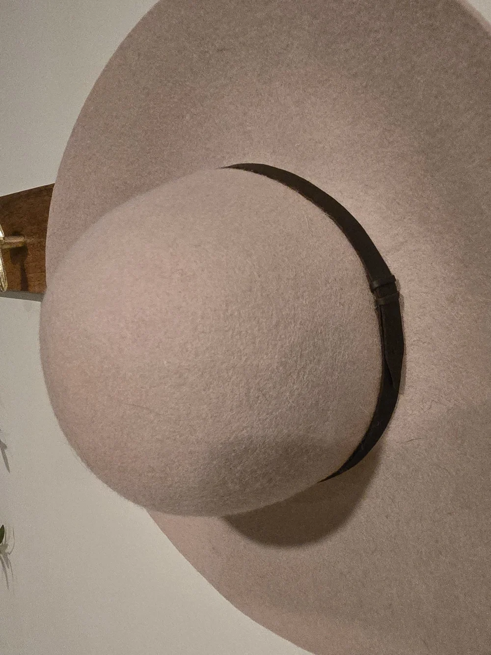 Nordstrom Wide-Brim Hat in Taupe